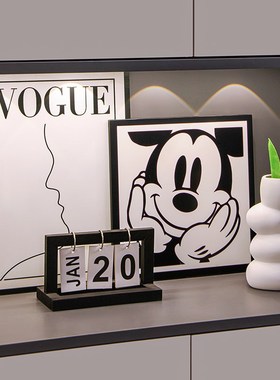 高级感小众软装入户门玄关装饰品摆件轻奢高档客厅电视柜套装家居