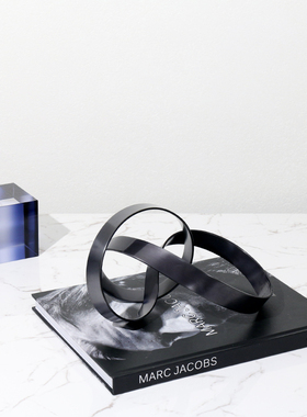 现代轻奢样板房间软装饰品桌面金属几何摆件售楼处X酒店会所玄关