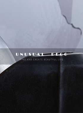 新中式极简现代黑色圆扁形v花器客厅餐桌创意花插样板间桌面摆件