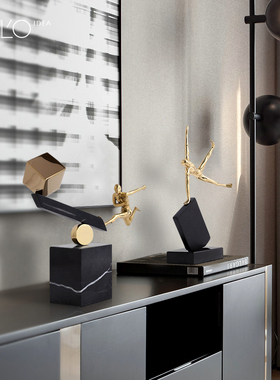 现代轻奢纯铜奔跑小金人装饰品创意艺术书房办公室客厅.工艺品摆