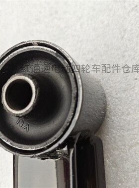 电动三轮车四轮车拖臂底盘下托臂新能源汽车成人滑板车篷车后摆支