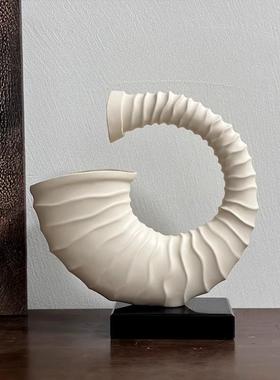 侘寂风树脂高级感号角摆件日式复古茶室书房博古架展示柜软装饰品