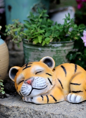 小老虎摆件虎年国风虎虎生威树脂创意客厅家居装S饰品礼物生肖老