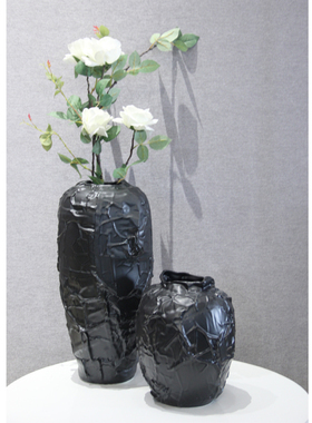 现代简约新中式褶皱陶瓷落地黑白B色大花瓶售楼部酒店摆场软装饰