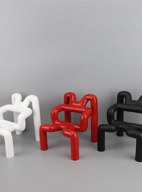 现代简约创意树脂植绒椅子书房样板间售楼部书T架桌面装饰品摆件