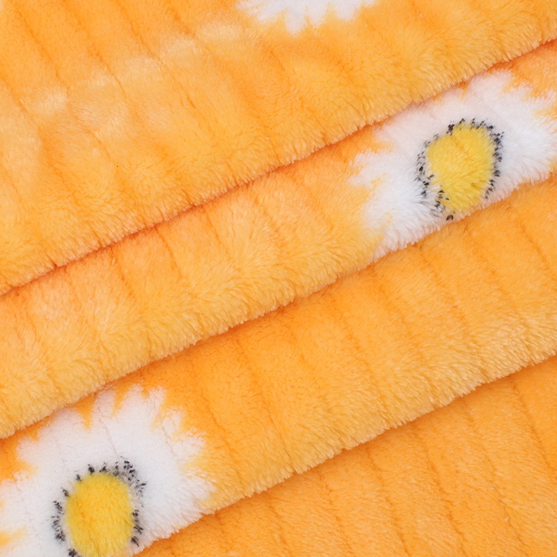 双面法兰绒织条面料 小雏v菊印花法兰绒面料 毛毯睡衣抱枕面料 - 图2