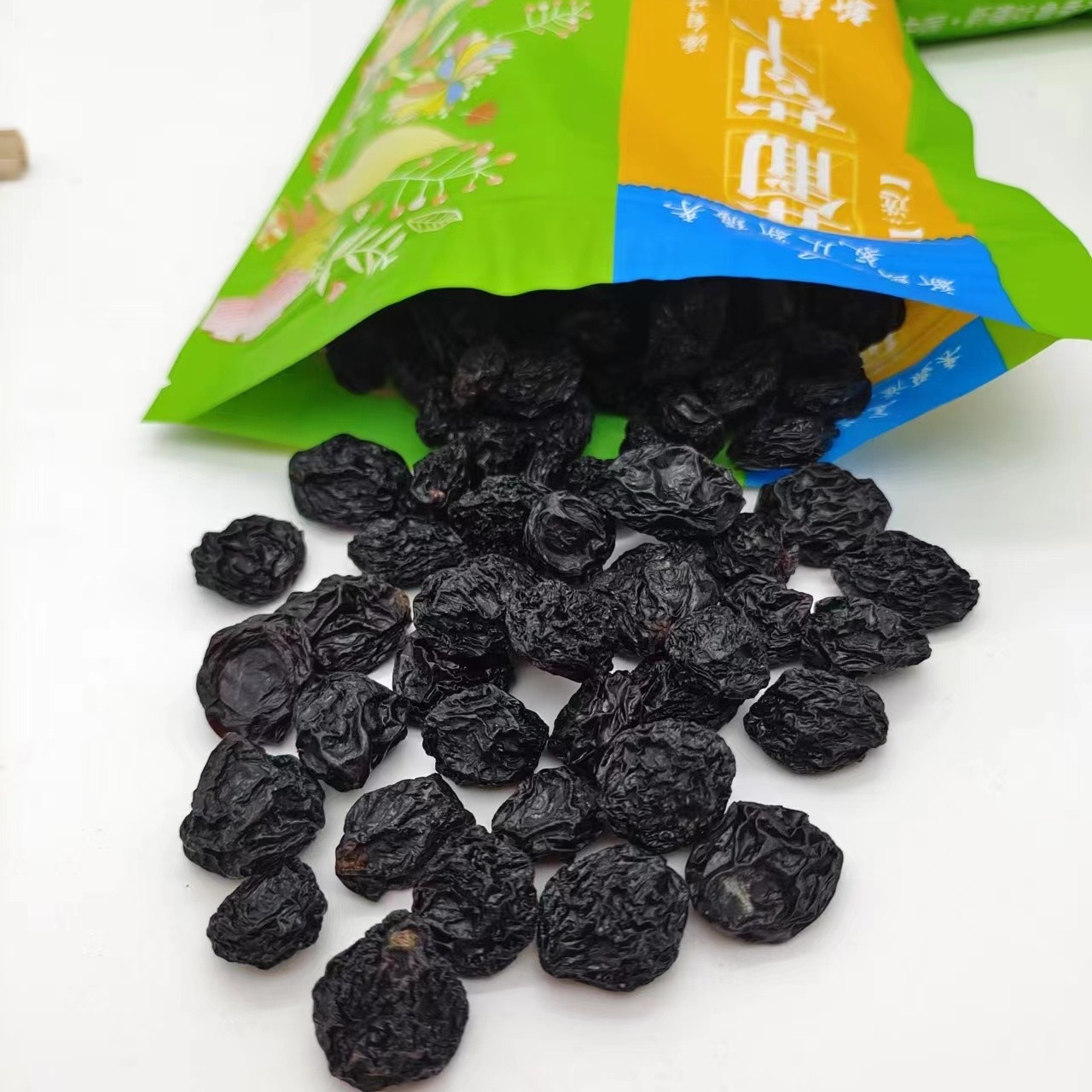 玫瑰香夏黑葡萄干新疆吐鲁番特产黑葡萄干大颗粒无籽免洗500g包邮-图1