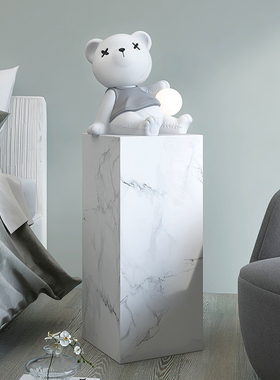 大型潮玩b熊落地摆件高档大理石家居饰品灯客厅沙发旁店铺开业礼