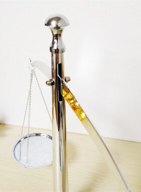 创意家居五金天平秤摆件开业招财礼品公开展示台装饰工艺品