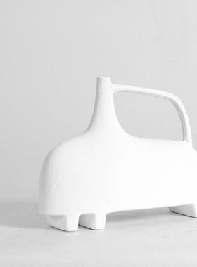 现代极简黑白创意抽象树脂摆件样板间客厅书房艺术感软装家居饰品