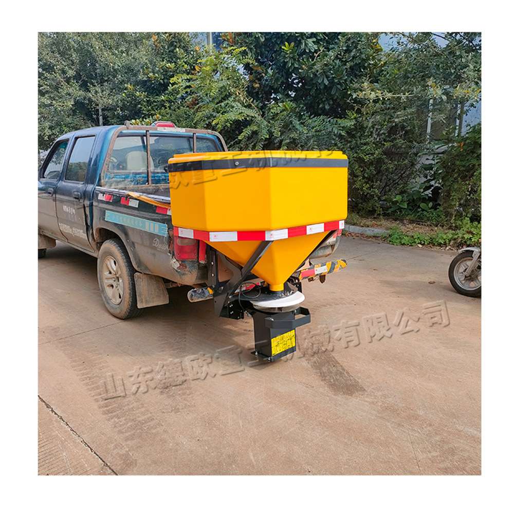 融冰四冲程撒盐机路面学校广场除雪设备车载式小型融雪剂撒布机-图3