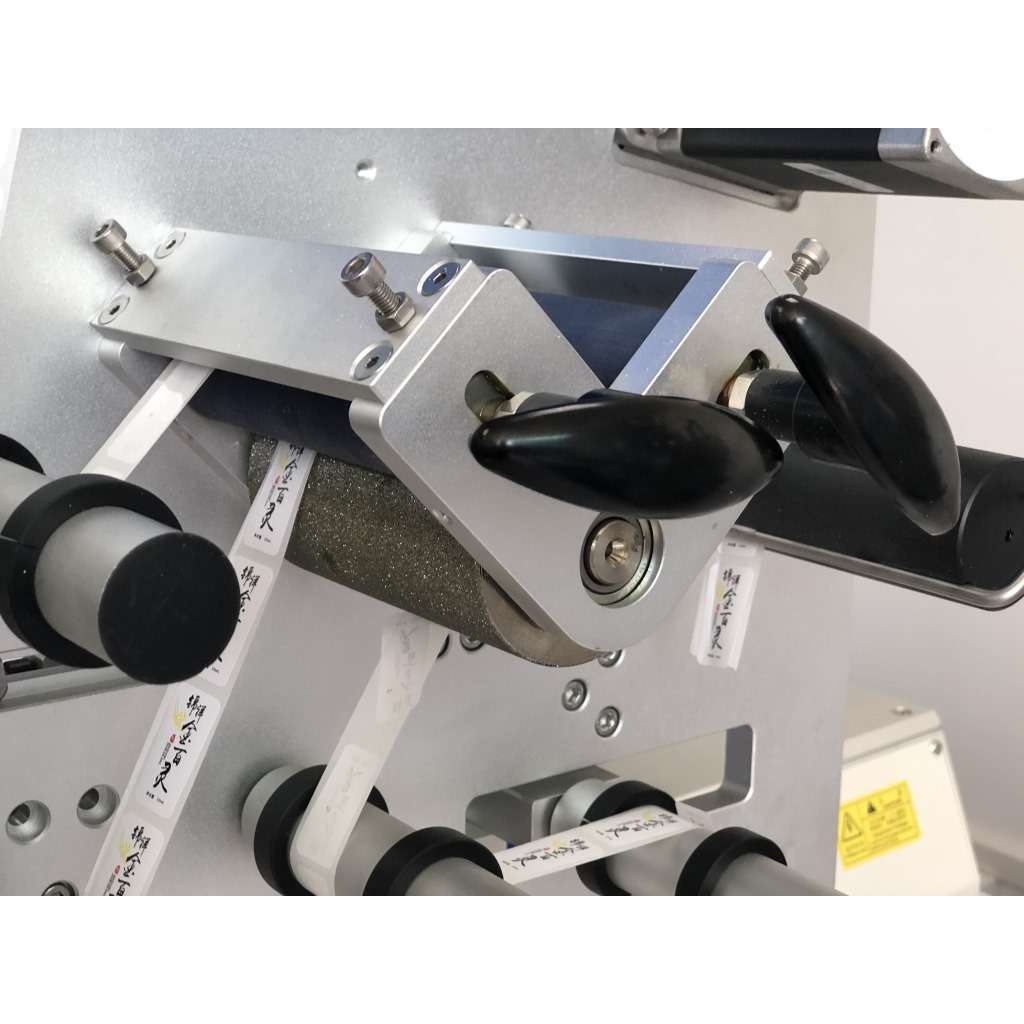 ±0.2高精度平面贴标机全自动排风扇散热风扇贴标机 圆标贴标签机 - 图2