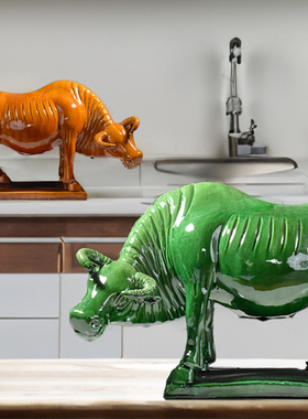 化妆室牛摆件正北厨房低头吸水牛陶瓷黄色水牛客厅阳台缺角工Z艺