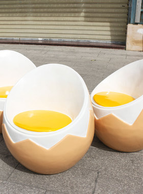 卡通鸡蛋造型休闲座椅摆件户外玻璃钢雕塑商场幼儿园步行街装饰品
