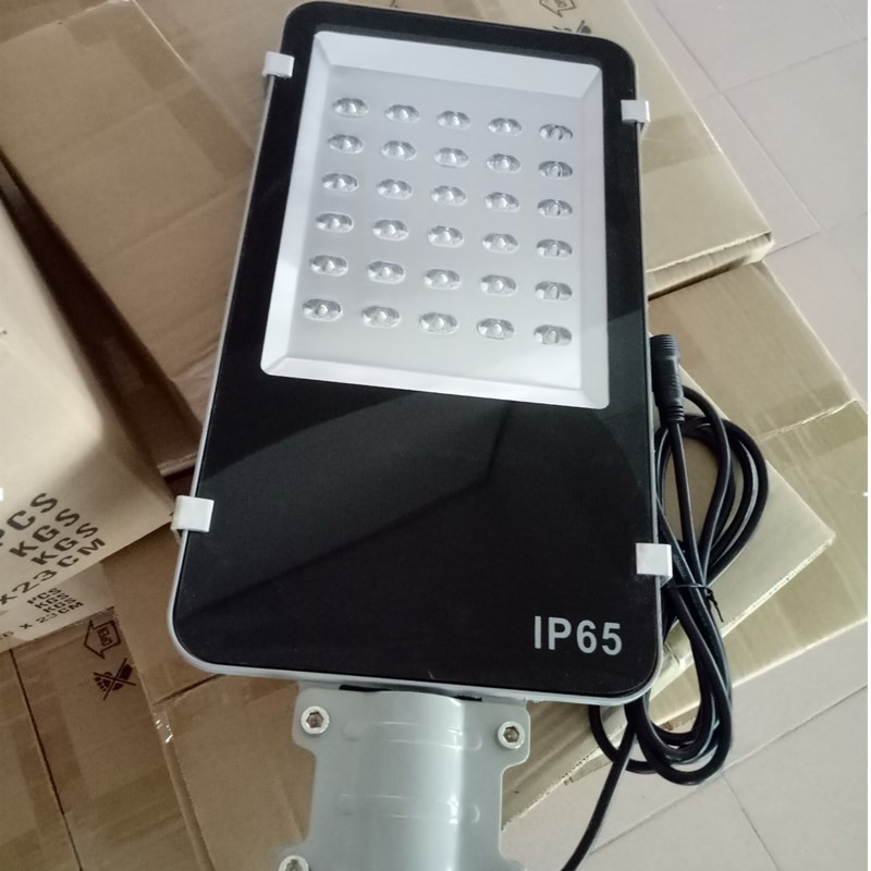 人体感应8米led太阳能路灯120W农村工程款锥杆海螺臂单头整晚亮灯 - 图2