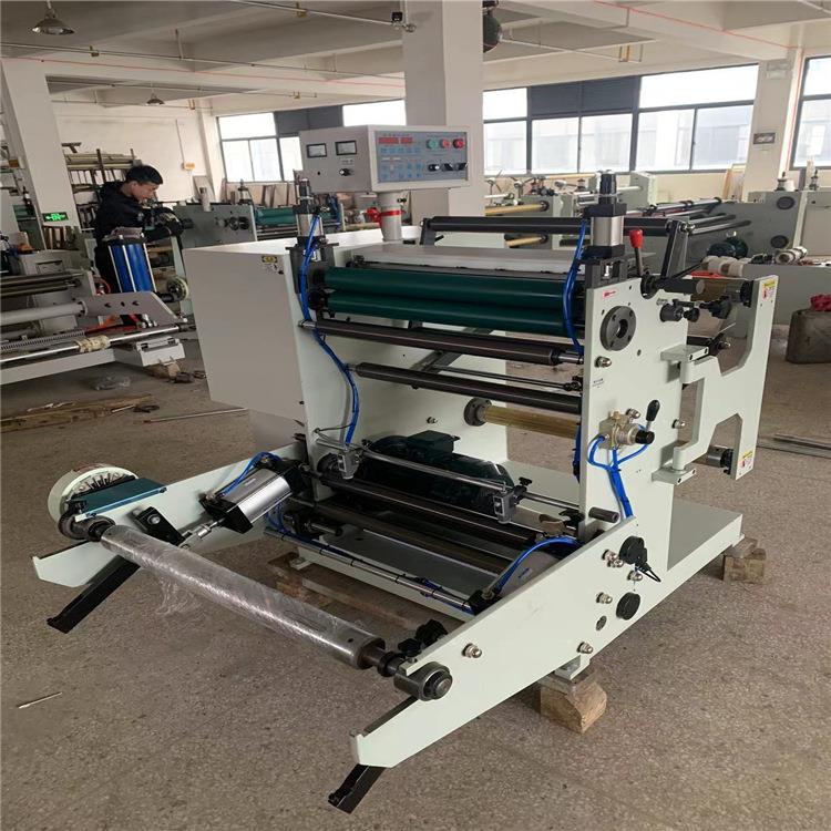 600离膜纸分切机电子材料PET不干胶标签分条机无纺布砂纸分切机 - 图1