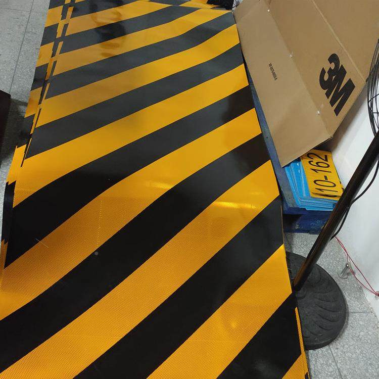 RGD钻石基级隧道口黑立面标记超级强定制铝反光膜铝板防撞斜黄纹,淘宝优惠券,粉丝福利购,淘宝优惠卷