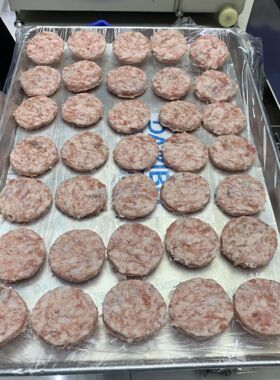 W南瓜饼土豆饼制作机厂家直供汉堡肉饼成型机可搭配绞肉机提升机