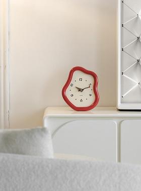 奶油风家居客厅台式时关钟玄桌面装摆件电视座F97H69HJ柜钟饰新款