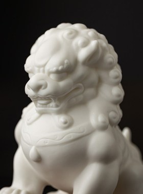 创意陶瓷狮子摆件招财家居客厅入户玄关装L饰店铺开业室内桌面摆