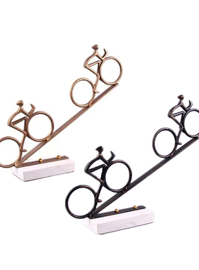 现代简约金属人物骑自行车雕塑摆件样板间书房客厅情侣抽象装饰品