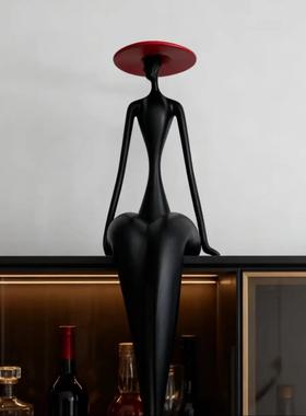 现代风意式人坐姿艺摆件客厅物入户玄关术柜0124高级感电视子柜装