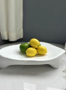 现代简约艺术异样三脚食果盘板间家用客厅茶几零形盘果KWB盘托盘