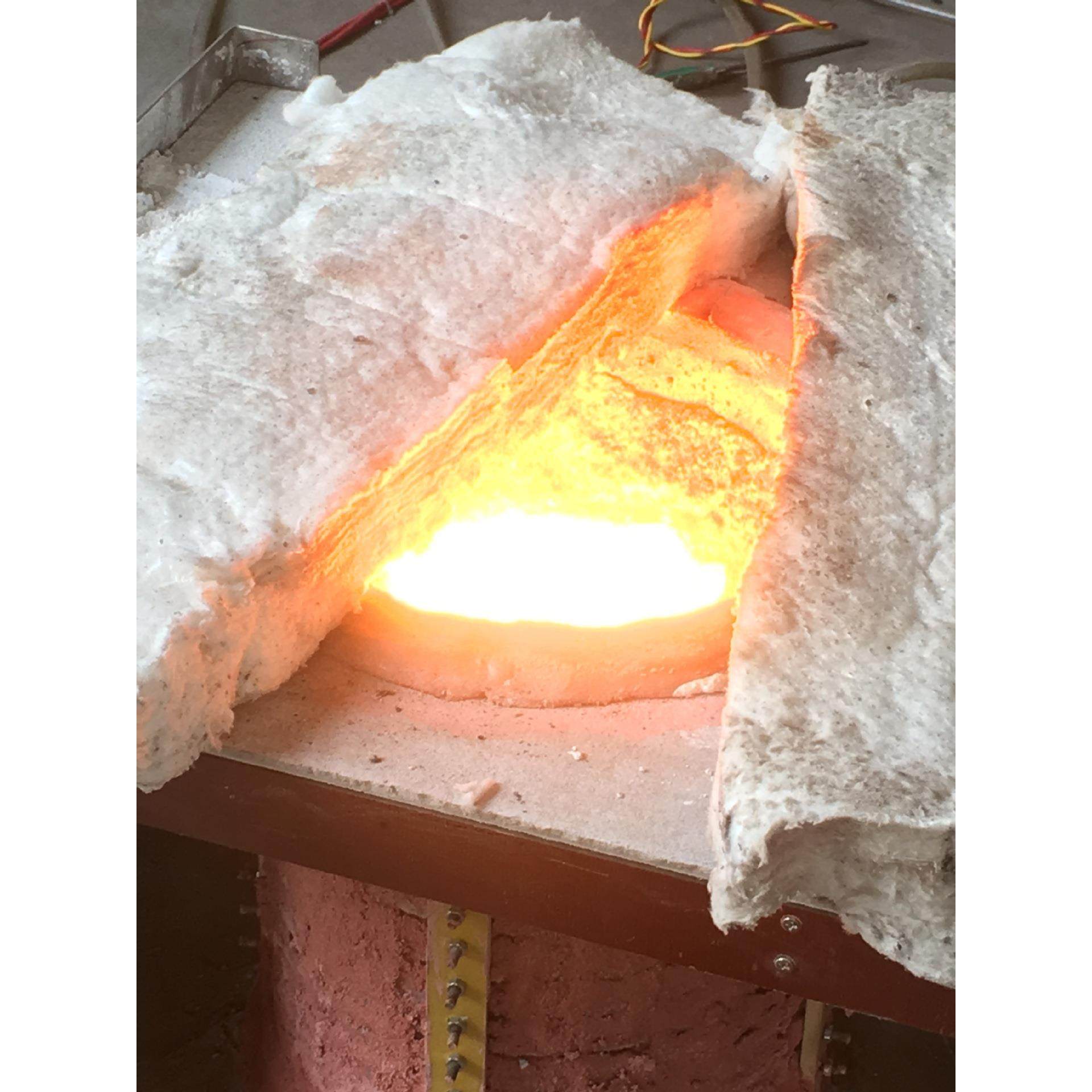 中频熔炼炉化铝炉感应加热设备300KG熔铝炉大型工业炉倾倒式,淘宝优惠券,粉丝福利购,淘宝优惠卷