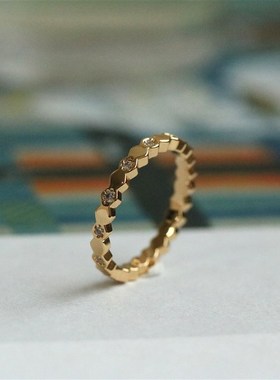 【小器饰品】蜂巢镶嵌小锆石女士戒指立体感M间隔精致优雅灵魂百