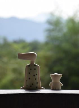 陶瓷女孩摆件客厅家居桌面装饰品人物雕塑艺术坐姿电视柜小高级