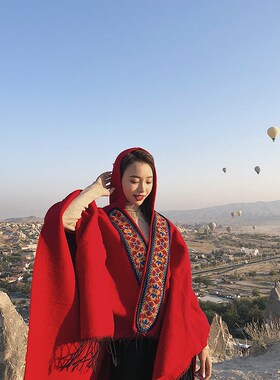 青海西藏云南旅游拍照民族风开叉披肩H女秋冬连帽超大红色斗篷披