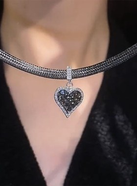 黑色桃心皮绳项链脖子饰品颈带时尚个性简约锁骨链配饰颈链项圈女