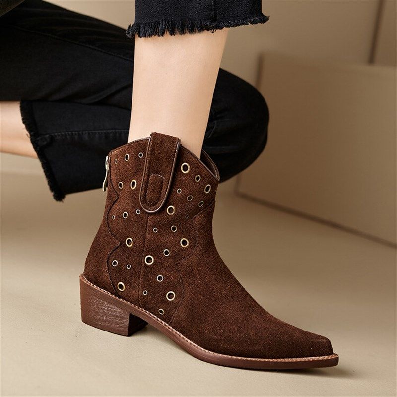 小众时尚新款潮酷西部靴2024秋冬新款尖头粗跟金属眼铆钉短靴,淘宝优惠券,粉丝福利购,淘宝优惠卷