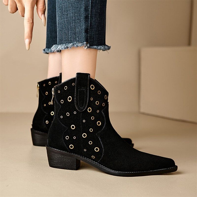 小众时尚新款潮酷西部靴2024秋冬新款尖头粗跟金属眼铆钉短靴,淘宝优惠券,粉丝福利购,淘宝优惠卷