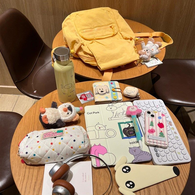 童趣户外运动奶黄双肩包学生通勤简约书包休闲百搭轻便旅行包背包,淘宝优惠券,粉丝福利购,淘宝优惠卷