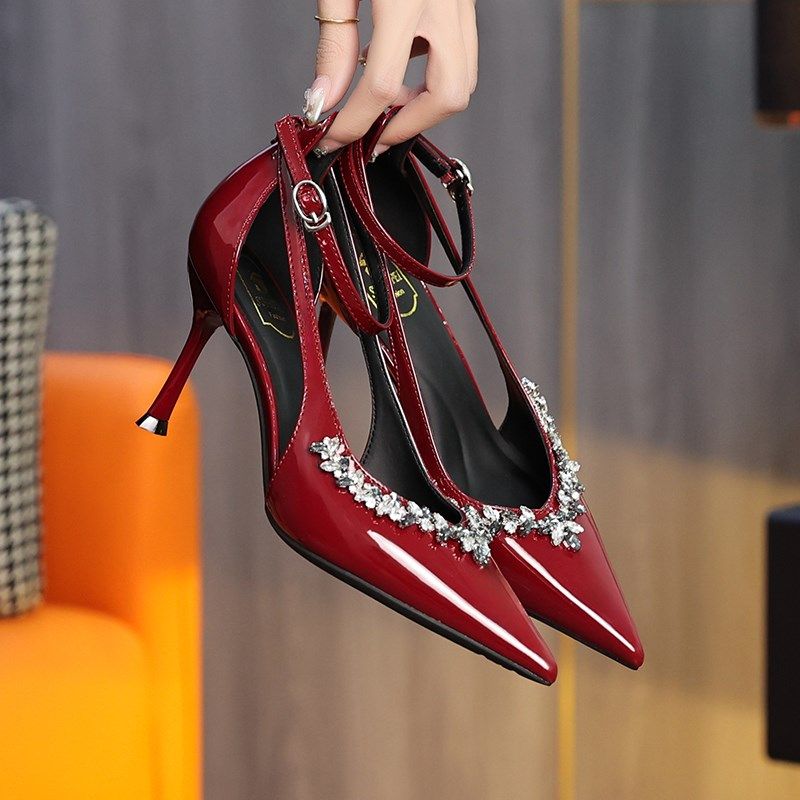 气质尖头水钻黑色职业高跟鞋女细跟2025夏季新款百搭浅口中跟单鞋,淘宝优惠券,粉丝福利购,淘宝优惠卷