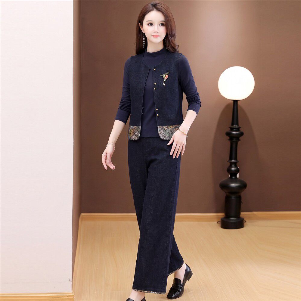 Fashionable Korean vest suit for women 2026 autumn new style long-sleeved bottoming shirt wide-leg pants casual three-piece set