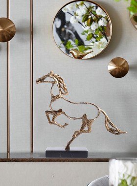 现代轻奢摆件玄关客厅装饰品样板间书柜抽象金属镂空牛共马头摆设