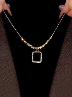 项炼轻奢高级感气质大气黑色方块毛衣炼轻奢气质锁骨爆款百搭高级