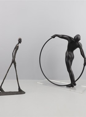 现代简约铸铁人物创意p摆件客厅卧室玄关电视柜书房样板房家居饰