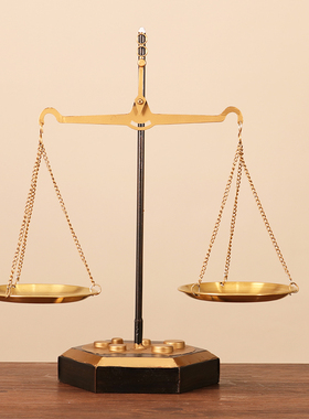 复古铁艺天平称摆件办公室现代北欧轻奢软M装饰品玄关创意桌面装