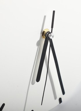 ins北欧现代极简创意钟表客厅书房床头柜摆件酒店样板房装饰座钟