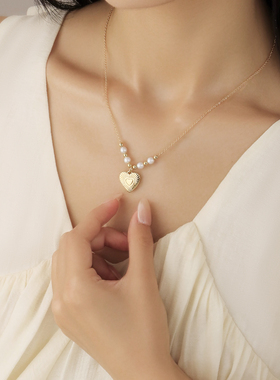 瑟拉蒙天然珍珠字母爱心吊坠项链