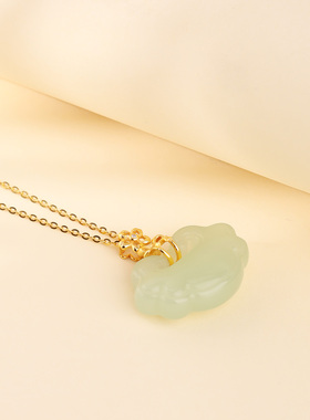 和田玉平安锁吊坠项链