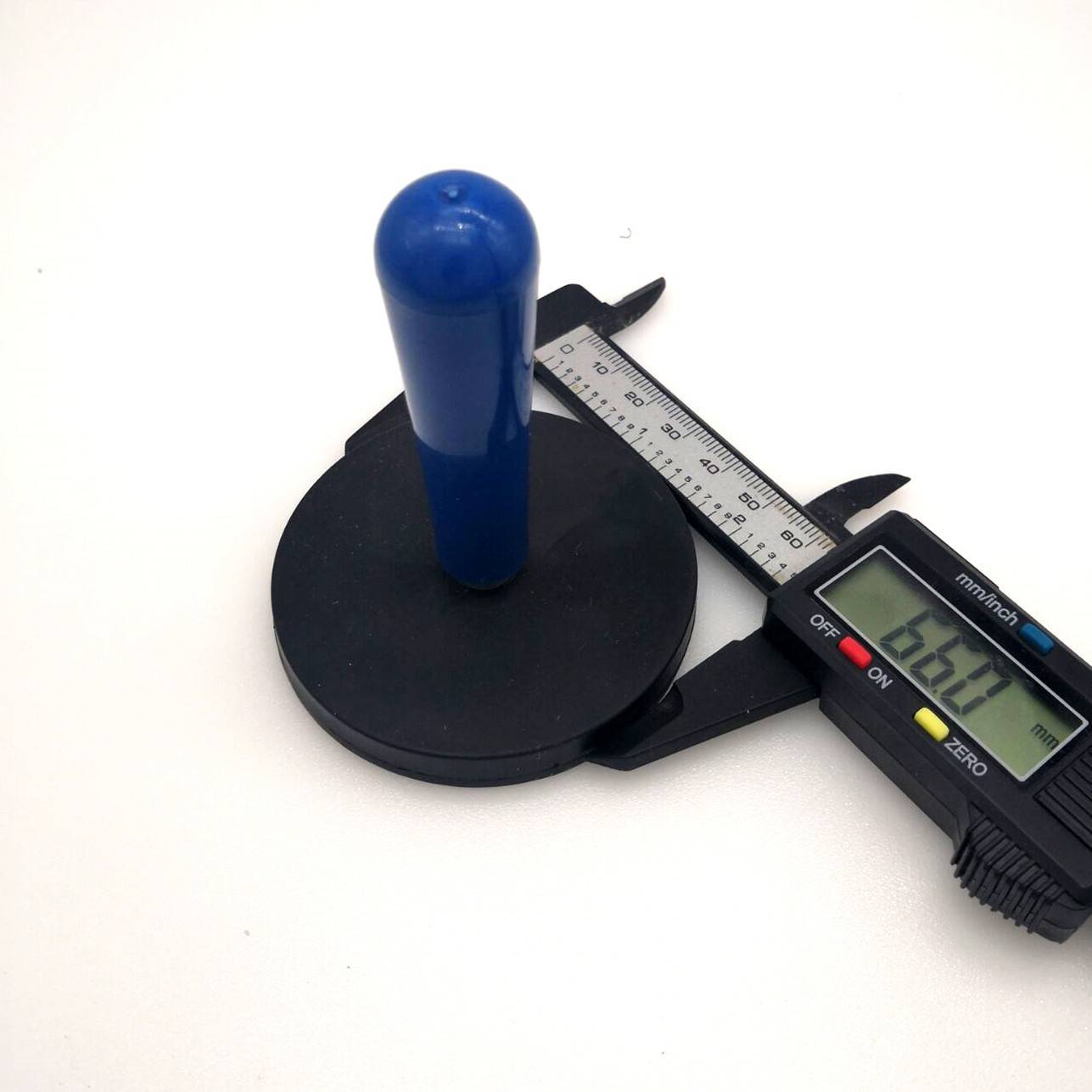 包胶磁铁吸盘手柄D88mm衣帽间门后磁性挂钩汽车改色贴膜强磁磁吸 - 图2