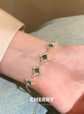 仙蒂瑞拉~宫廷风蓝色锆石手链女轻奢小众高级感手饰复古精致配饰