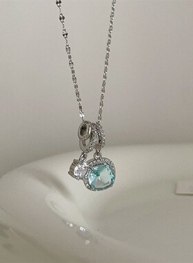 轻奢方形锆石吊坠项链女小众设计个性简约百搭气质时尚颈链锁骨链