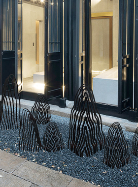 现代简约铁艺假山摆件花园房地产户外园林酒店工艺金属雕塑艺术品