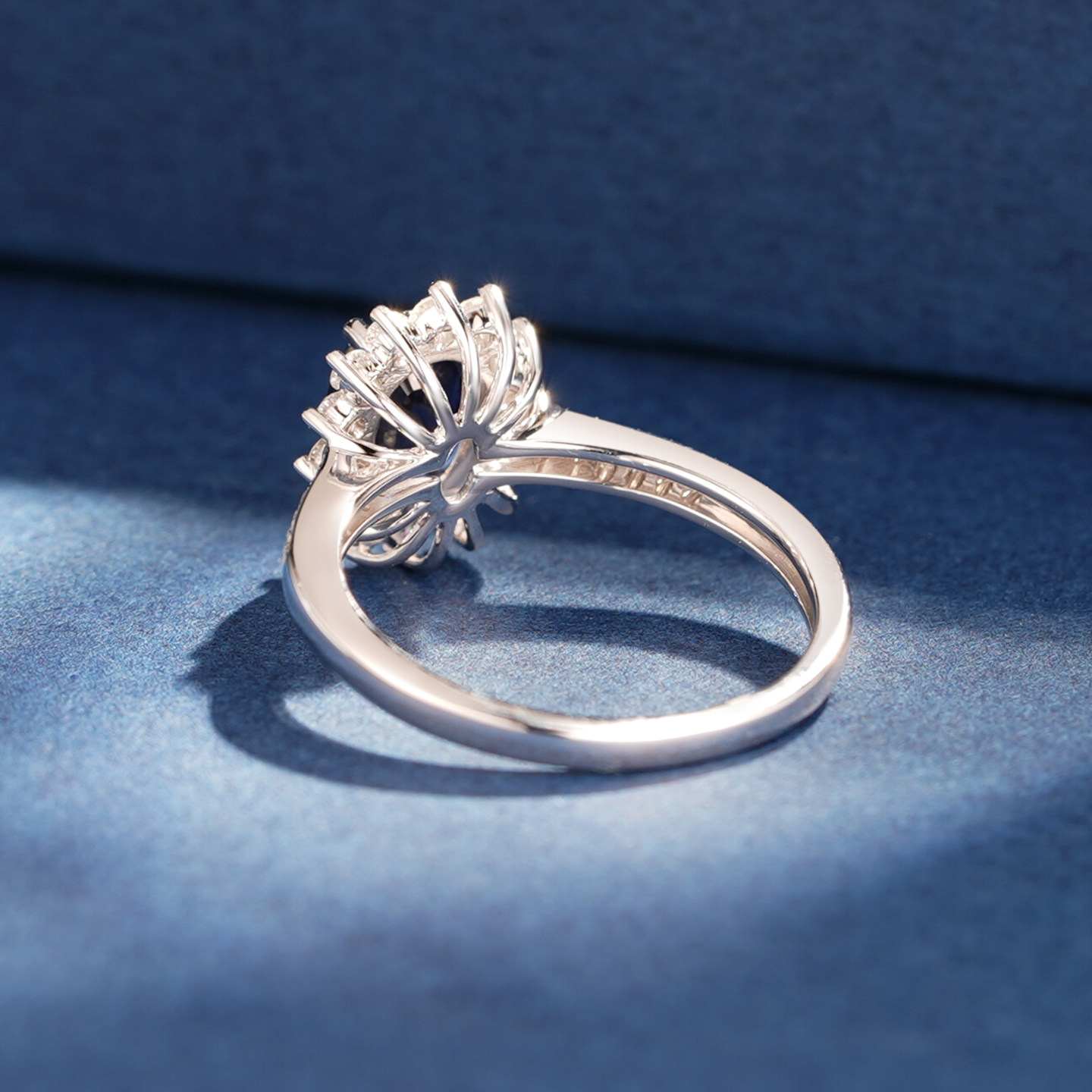 Private Jewelry Royal Blue Sapphire Diamond Ring Customization