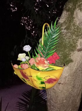 北欧复古铁艺壁挂式花盆创意半边雨伞壁挂墙绿萝植物悬挂墙面装饰